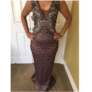 NWT Mandalay Beaded Evening Gown Size 6